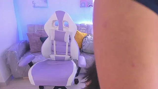 Charlotte_cowell_sub1_ webcam