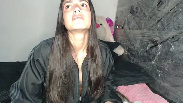 skinny_sweet2411 webcam