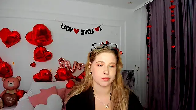 sweetdaylight - SweetDaylight's free webcam - UK Sex Cams