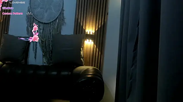 salma_haleem (F young) - Ride dildo Fingering my ass