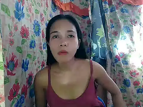 PinaySkinnyGirl webcam