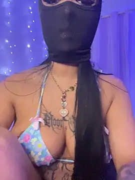 kamila_french's room