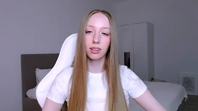 Luna_insniity webcam