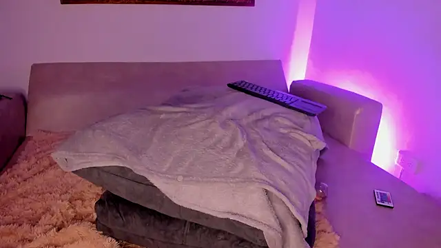 VeronicaSmith_OS webcam