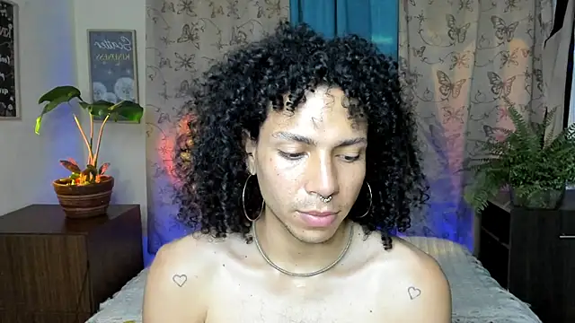 angel_white25 - Angel_White25's free webcam - UK Sex Cams