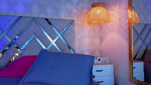 shimmer_lure (F young) - Rub my clit + 2 fingers inside my pussy