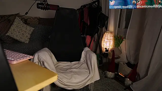 supreme_dominatrix - Supreme_dominatrix's free webcam