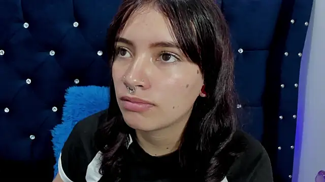 nahomy_glow - Nahomy_glow's free webcam