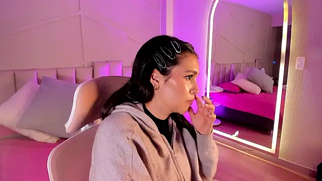 eimmy_bm - Eimmy_bm's free webcam