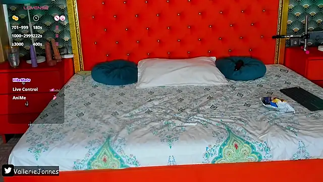 VallerieJones webcam