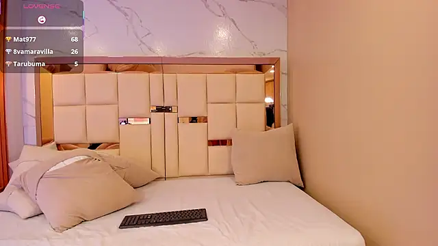 julieta_rosee webcam