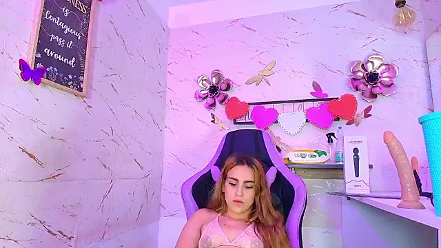 Natasha-Adams webcam