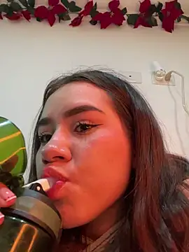 Im_Valen_Cute webcam