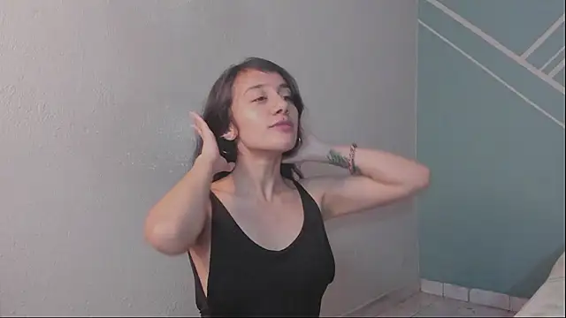 lucy-bluesea - Lucy-Bluesea's free webcam - UK Sex Cams