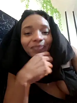 Webcam Model (Ebony_love07)  is live.Free join now!