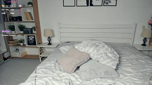 MalvinaTrafford webcam