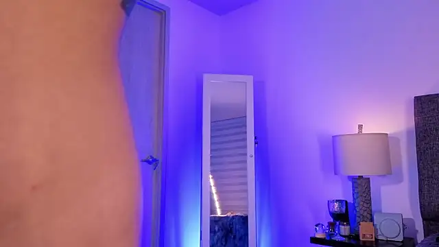 mandi4pole_ - Mandi4pole_'s free webcam