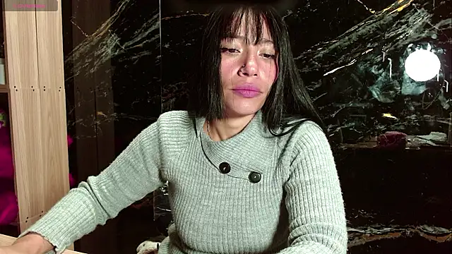 ema_hot_01 - Ema_hot_01's free webcam