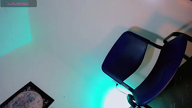 katha_Crawford webcam