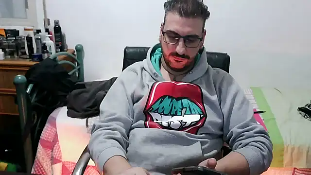 Italian_dark_desire webcam