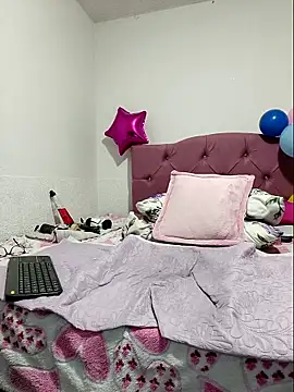 Webcam Model (Melinaa-sex)  is live.Free join now!