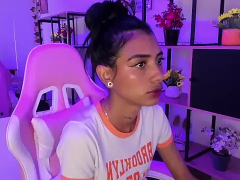 KarlaSlutSkinny__ webcam