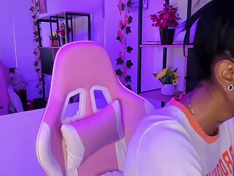 karlaslutskinny__ - KarlaSlutSkinny__'s free webcam - UK Sex Cams