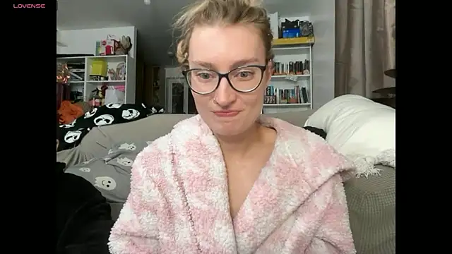 harleyblair (Ask my age) - jim and / or toys