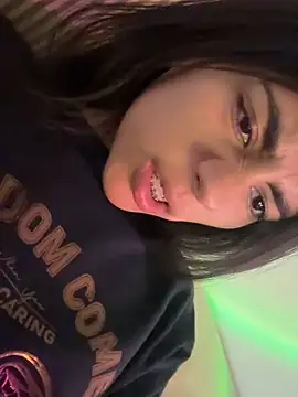 lilybeeth (F teen) - Tetas