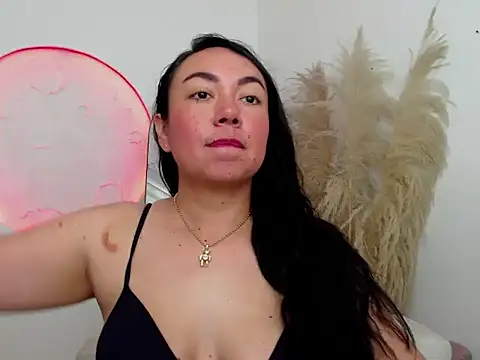 yadis_hot - Yadis_hot's free webcam