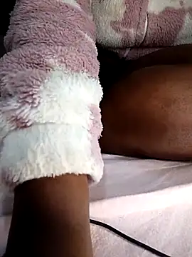 reddiamond007 (F teen) - new chubby babe is here