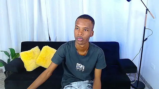 gusy_18 (M young) - Cumshow Public or pvt  299