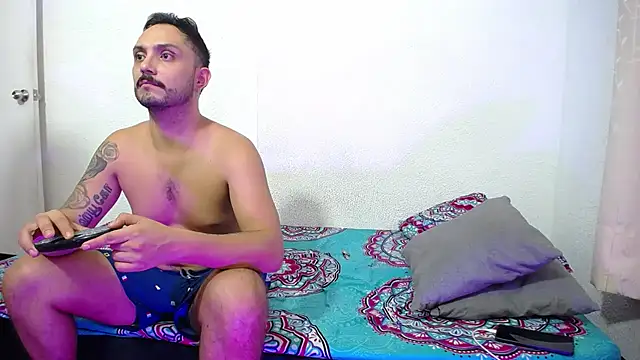 _joanne_and_oliver_ - _joanne_and_oliver_'s free webcam - UK Sex Cams