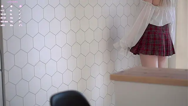 leerywonder - LeeryWonder's free webcam