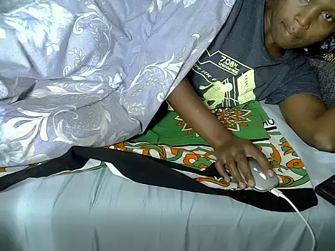 aurelada - AurelAda's free webcam - UK Sex Cams