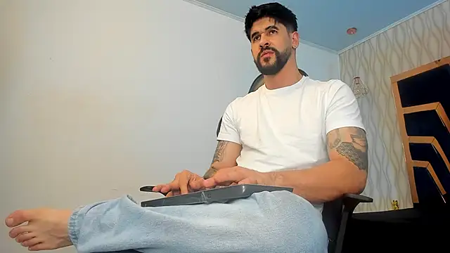 petesevans (M young) - Cumshow :devil: lush on