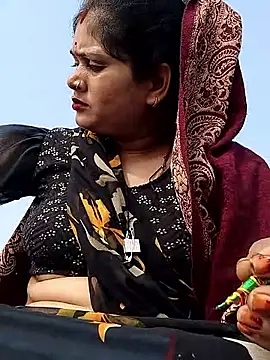 Webcam Model (Na_shreya)  is live.Free join now!