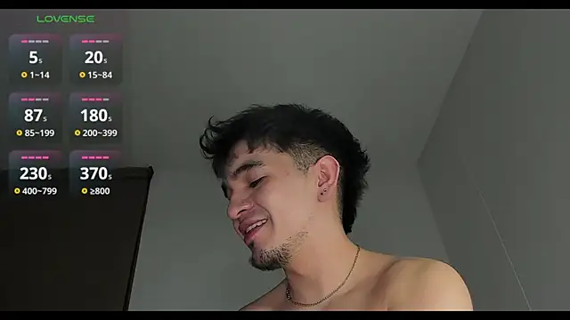 cmzo_ - Cmzo_'s free webcam