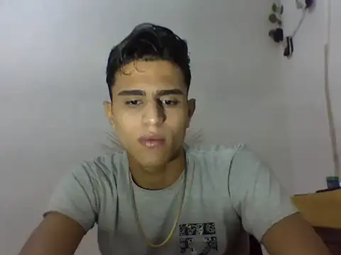 ares2005bb - Ares2005bb's free webcam