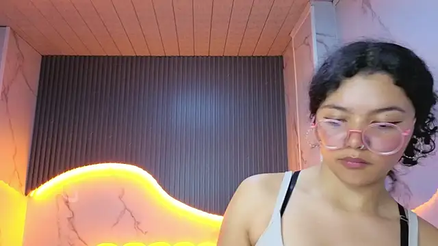 victoria_castillo_b webcam