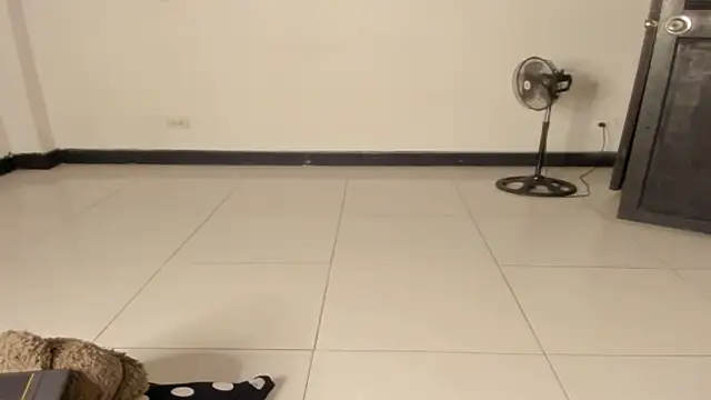 CAROLINNAGOMEZ webcam