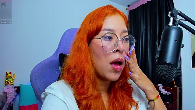 _Moon_Johnson webcam