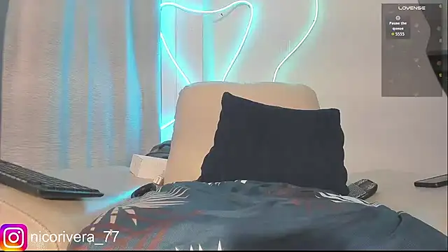 nico_rivera webcam