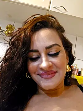 watchthequeenconquer88 - WatchTheQUEEnConQuer88's free webcam - UK Sex Cams