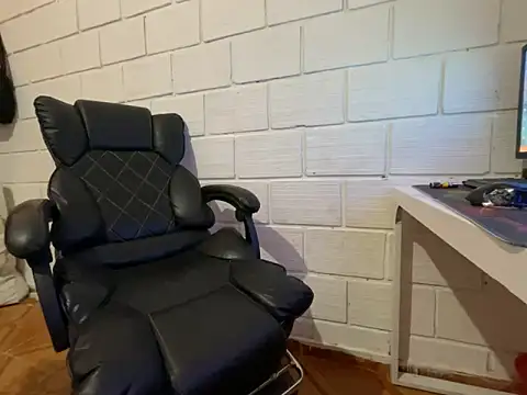 max_thehorsedick - Max_TheHorseDick's free webcam - UK Sex Cams