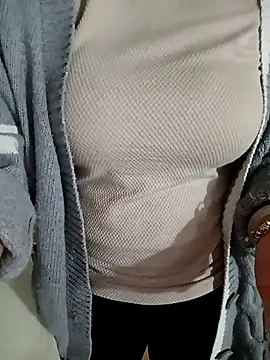 emily-lonely (F milf) - Help me 🎆🎈🎊