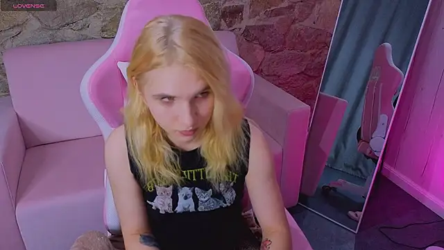 iron_adele - Iron_Adele's free webcam