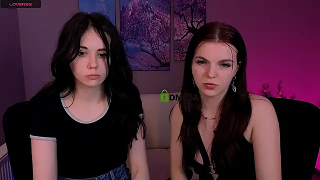 riley_sanders webcam