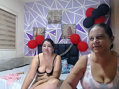 Danna_and_sharon webcam