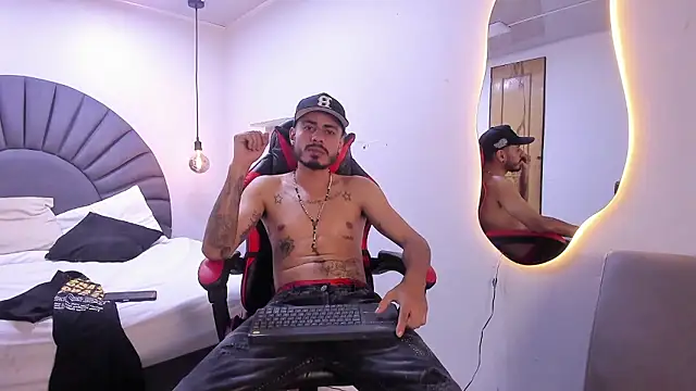 matthewcullen - MatthewCullen's free webcam - UK Sex Cams